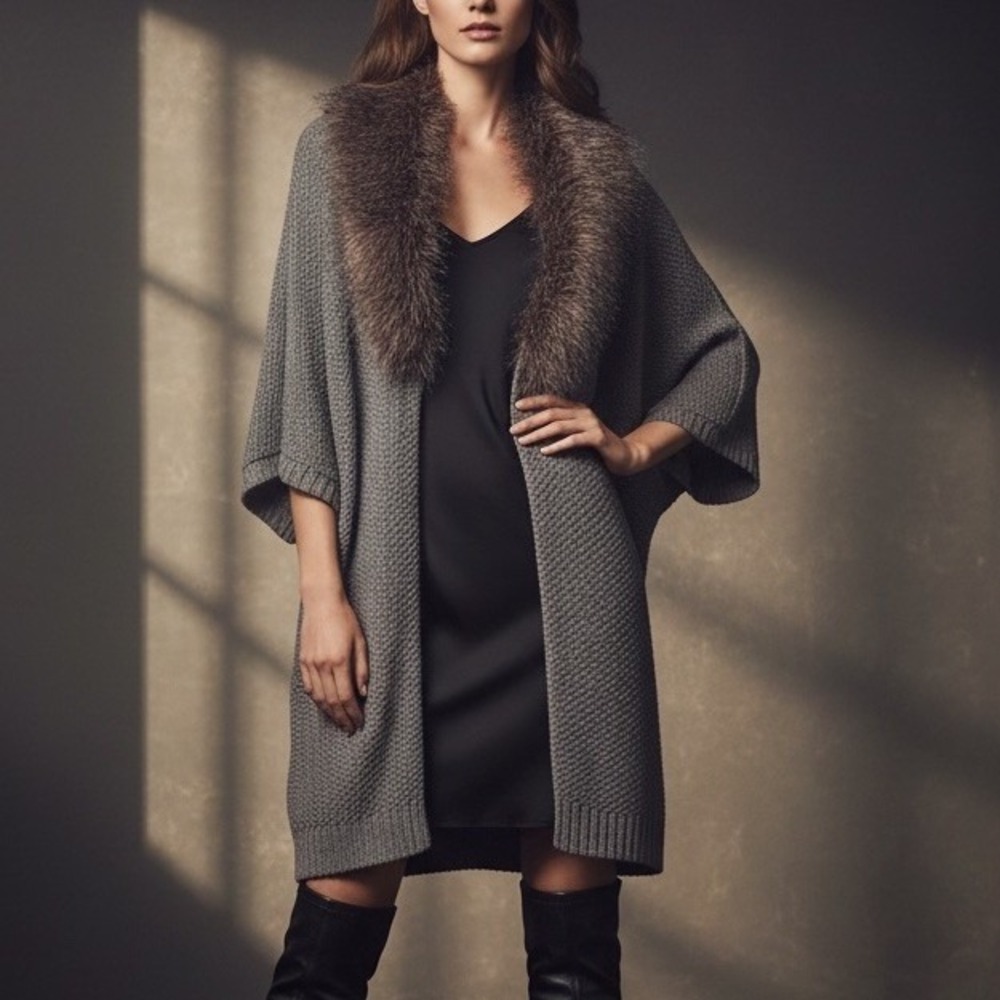 NORDSTROM One Size Soft Wool Faux Fur Gray Ribbed Cozy Knit Cape Wrap Sweater